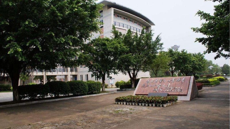 深圳电子产品设计公司排名：揭秘行业佼佼者背后的技术实力
